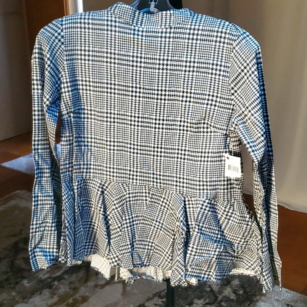 New Peplum B&W Style Long sleeve Blouse